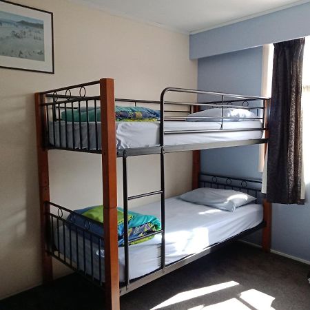 Annies Nirvana Lodge Backpackers Takaka Exterior foto
