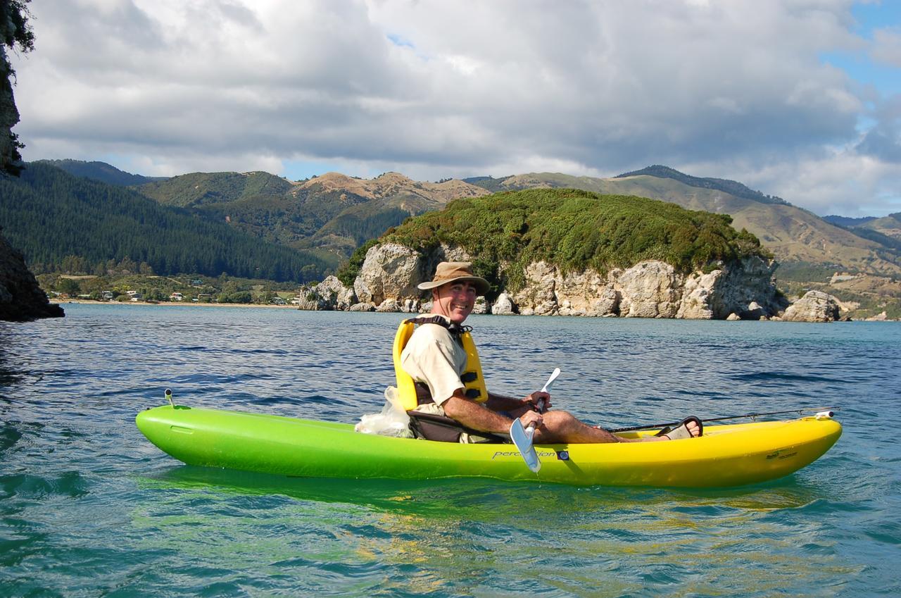Annies Nirvana Lodge Backpackers Takaka Exterior foto