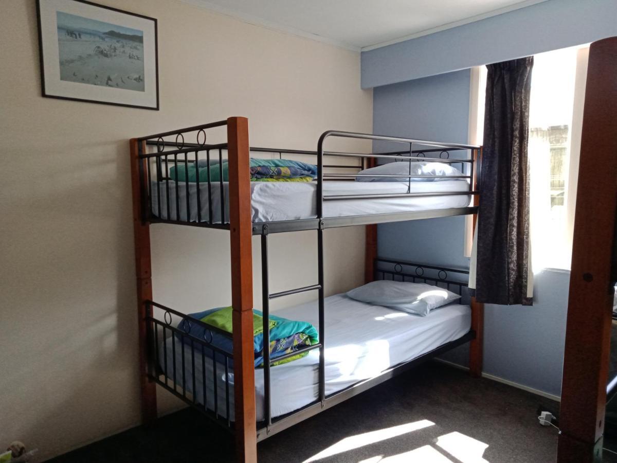 Annies Nirvana Lodge Backpackers Takaka Exterior foto
